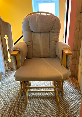 Nursing chair matching - nursing, &